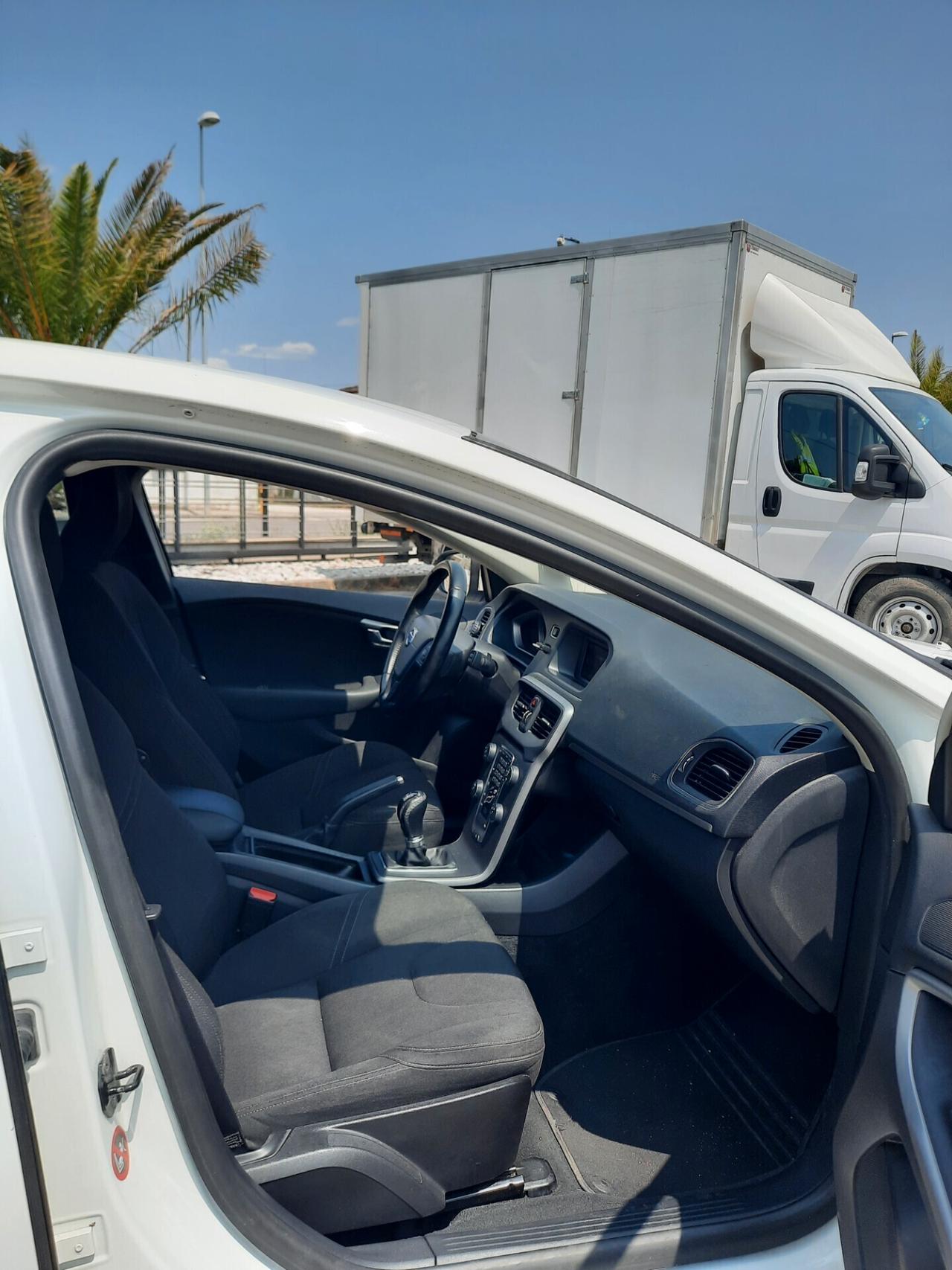 Volvo V40 D2 1.6 Momentum