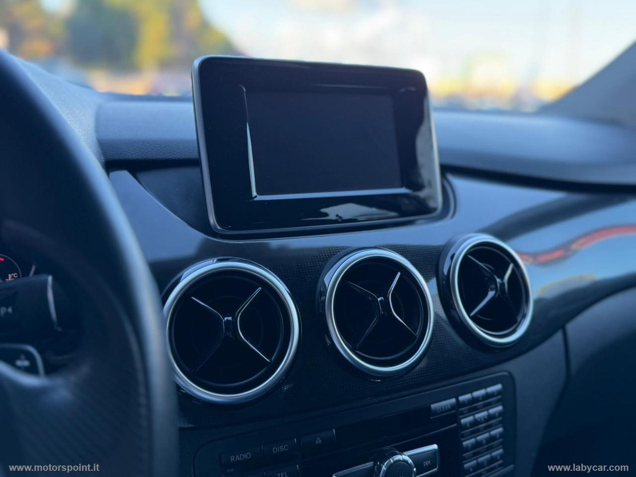 MERCEDES-BENZ B 180 d Automatic Business