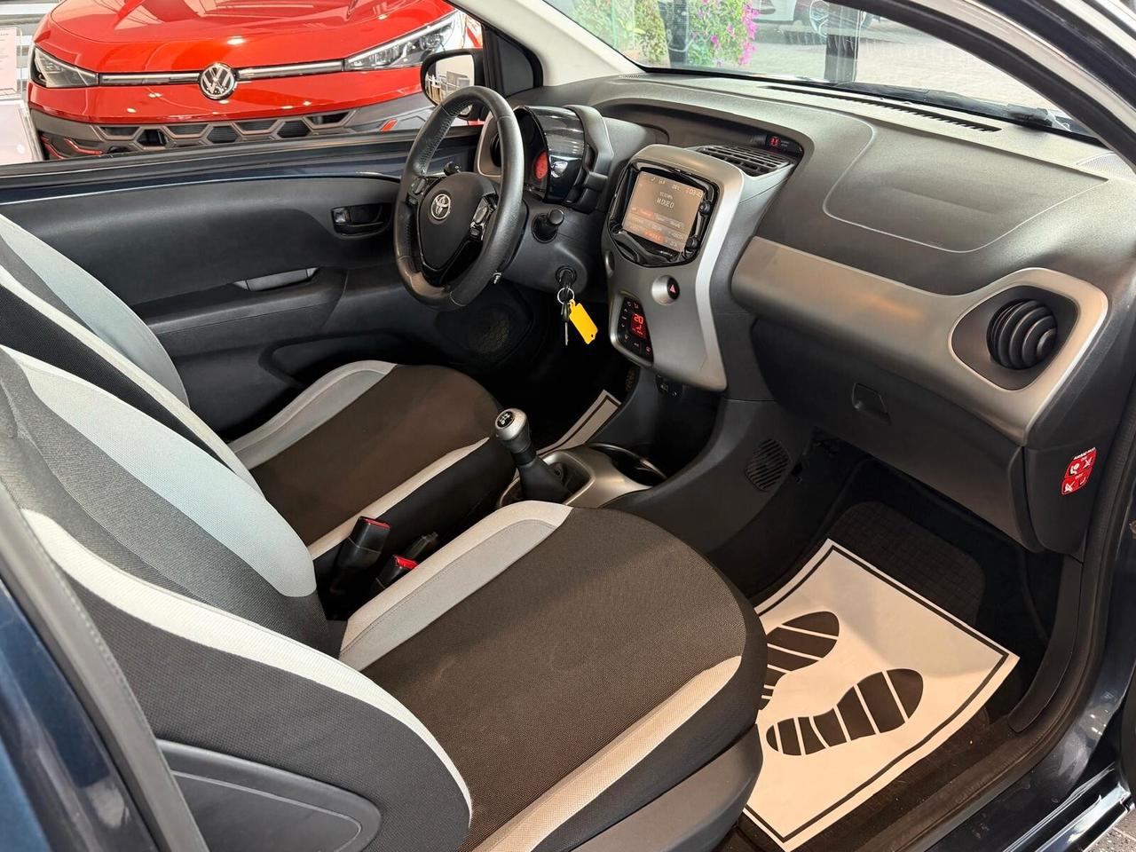 Toyota Aygo 1.0 VVT-i 69 CV 3 porte x-clusiv