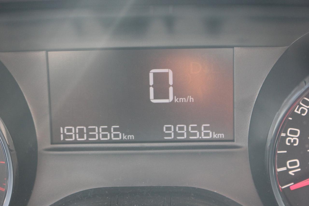 Peugeot 208 1.4 vti 95cv DISTRIBUZIONE APPENA FATTA GPL CASA OK 2034 5 PORTE GARANZIA 12 MESI