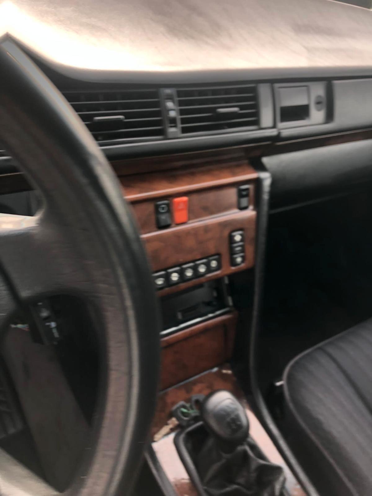 Mercedes-benz 200 CE 2.0