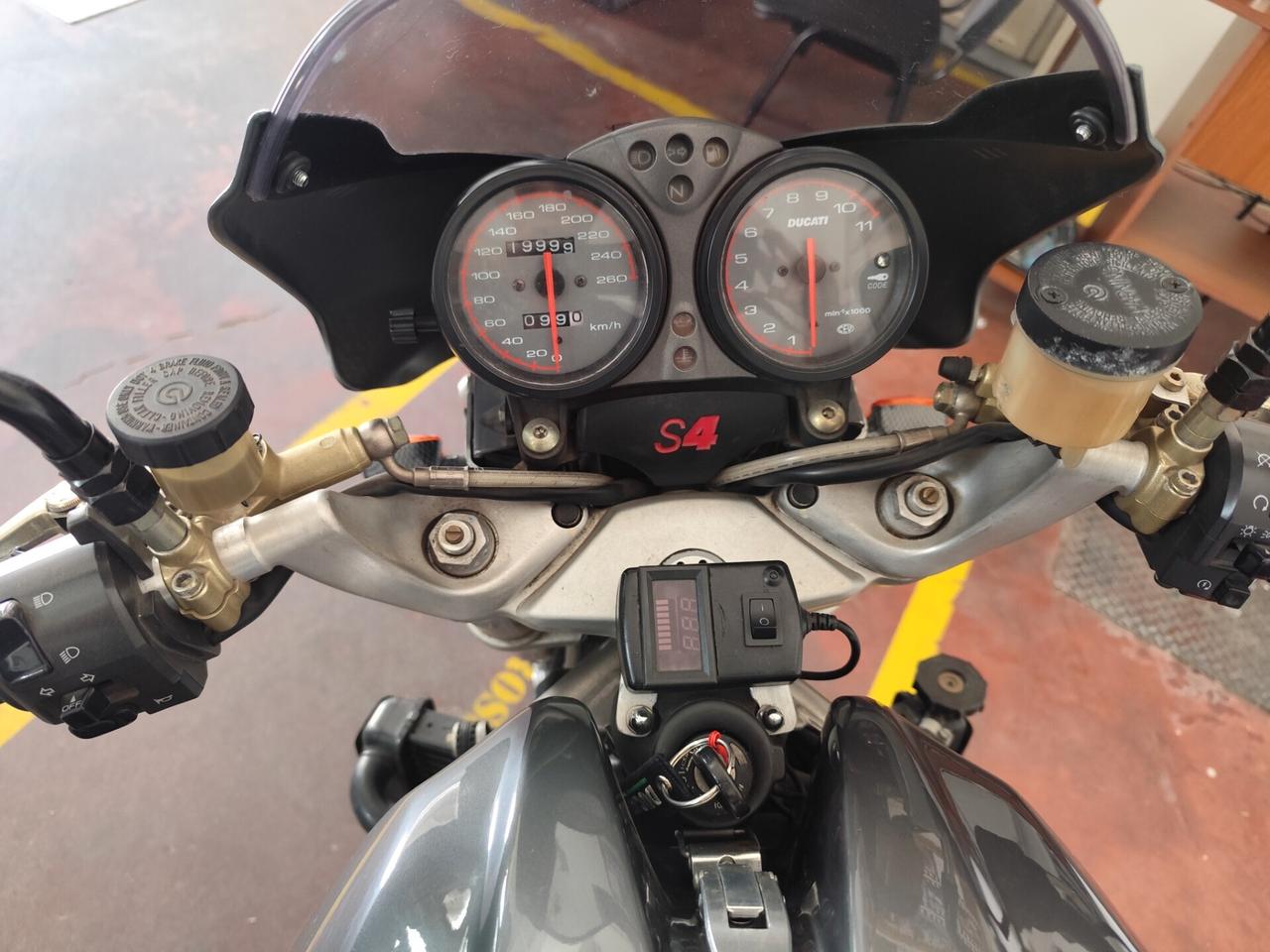 Ducati Monster 900 S4 SENNA