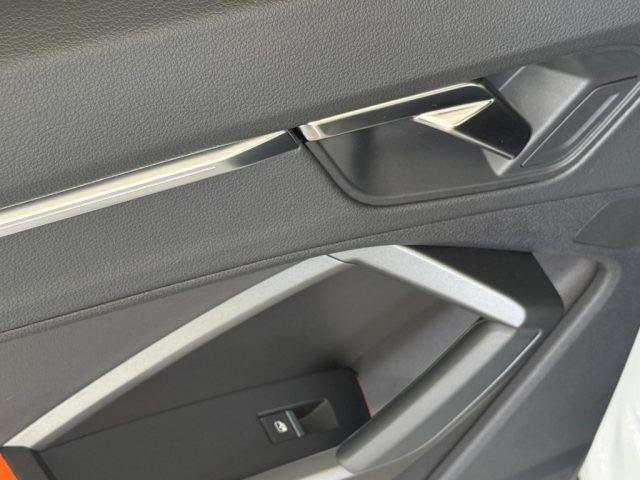 AUDI Q3 35 TDI S line edition