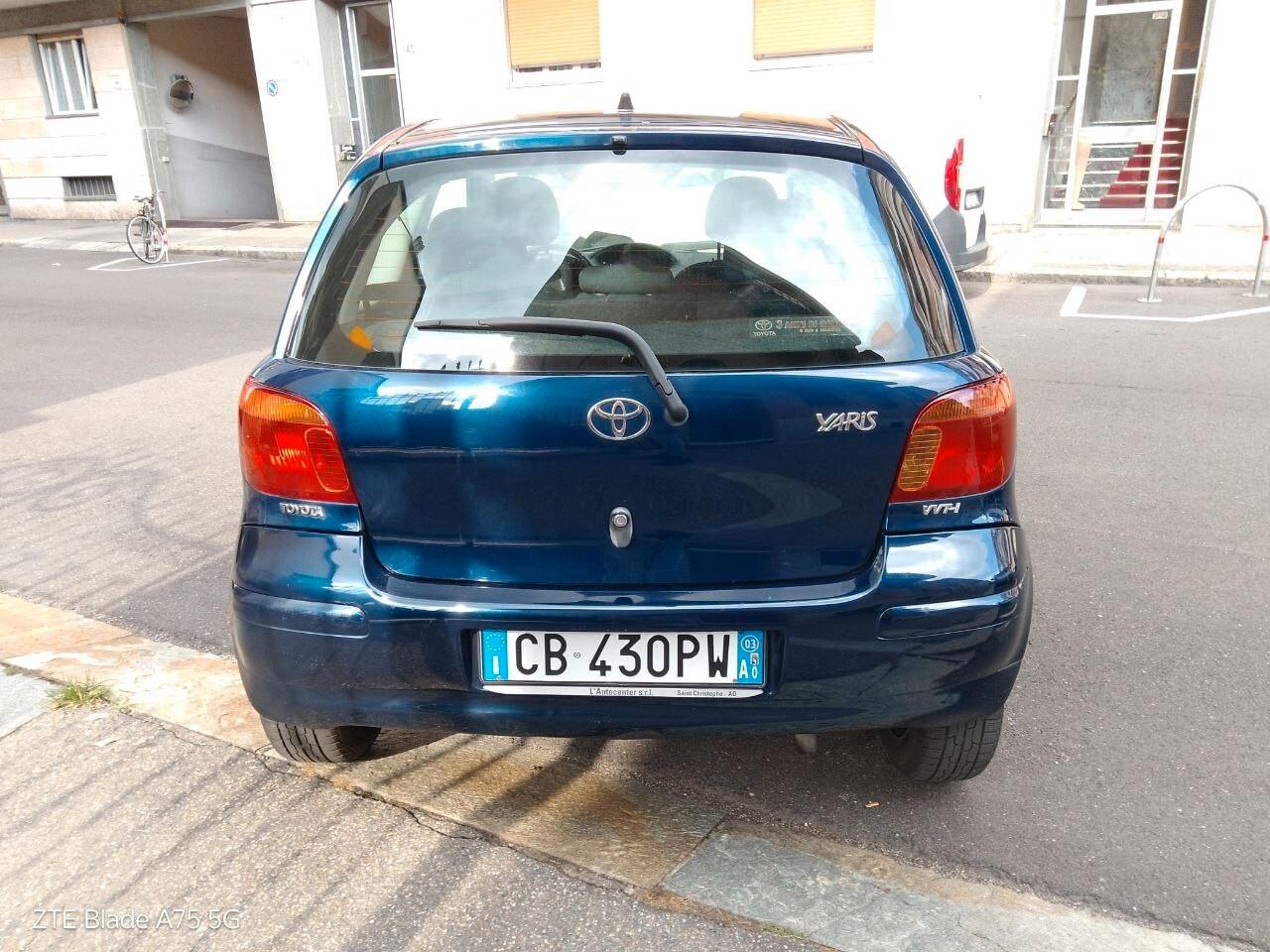 Toyota Yaris 1.0i 16V 3 porte