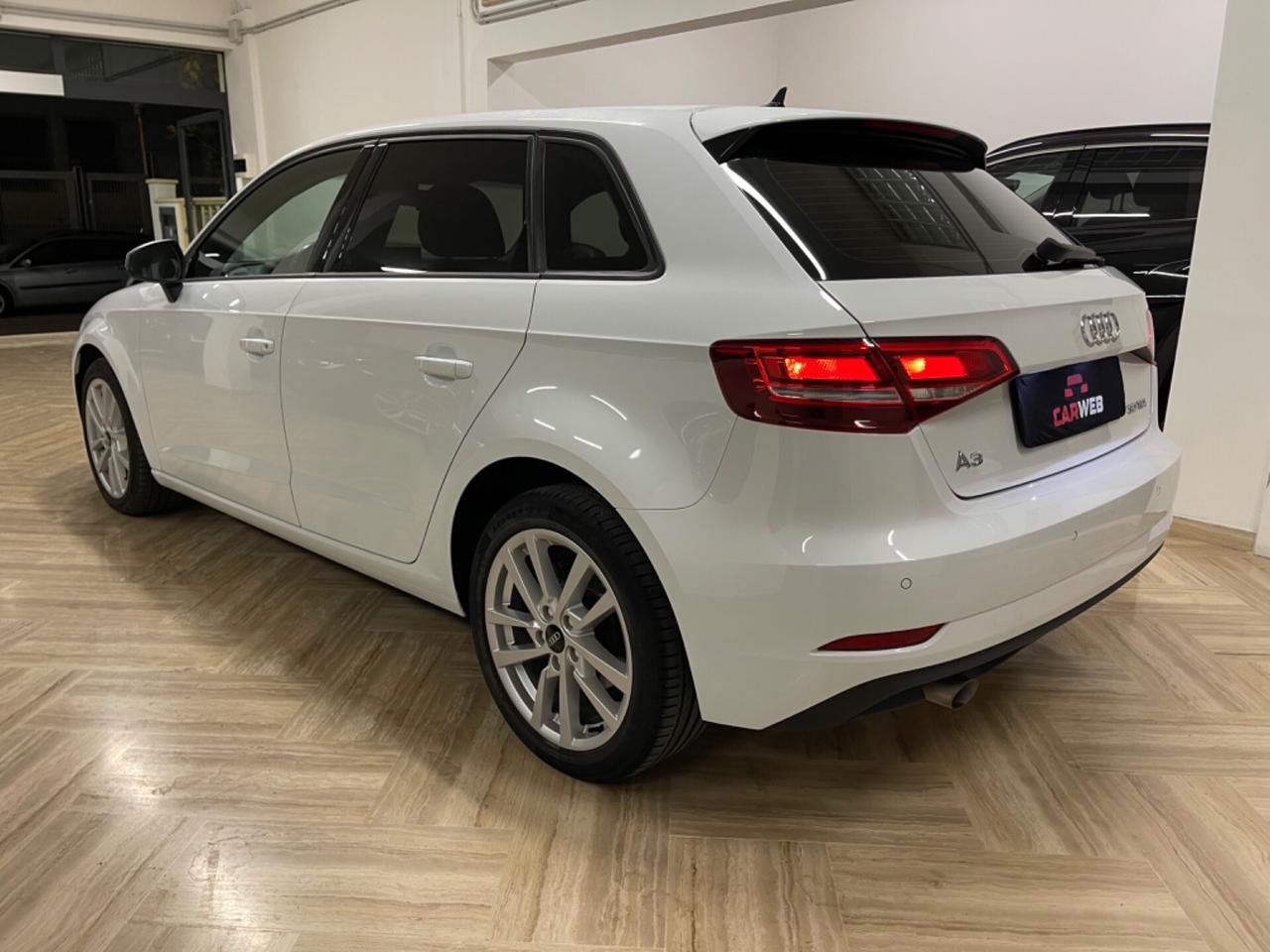 AUDI A3 SPB 1.6 TDI 116CV Navy 2019