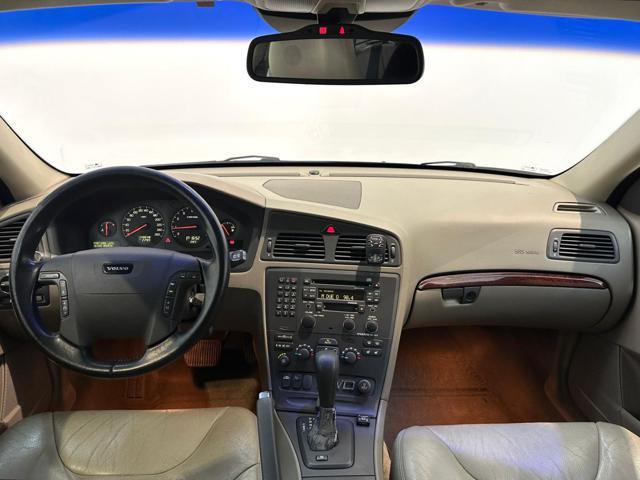 VOLVO V70 2.4i turbo 20V cat AWD T Optima