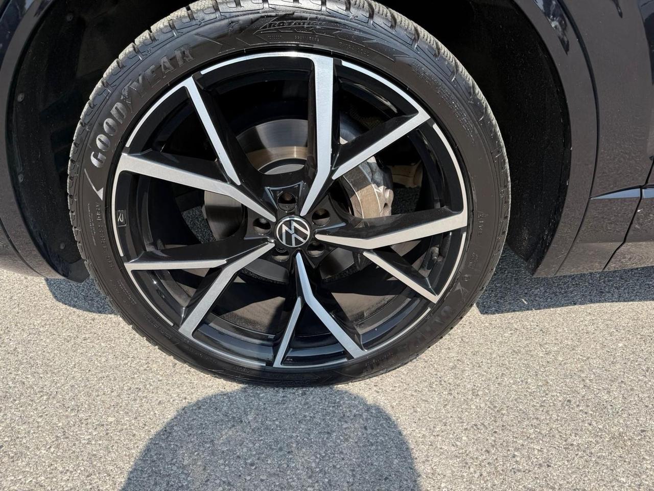 Volkswagen Touareg R-line 3.0 V6 TDI