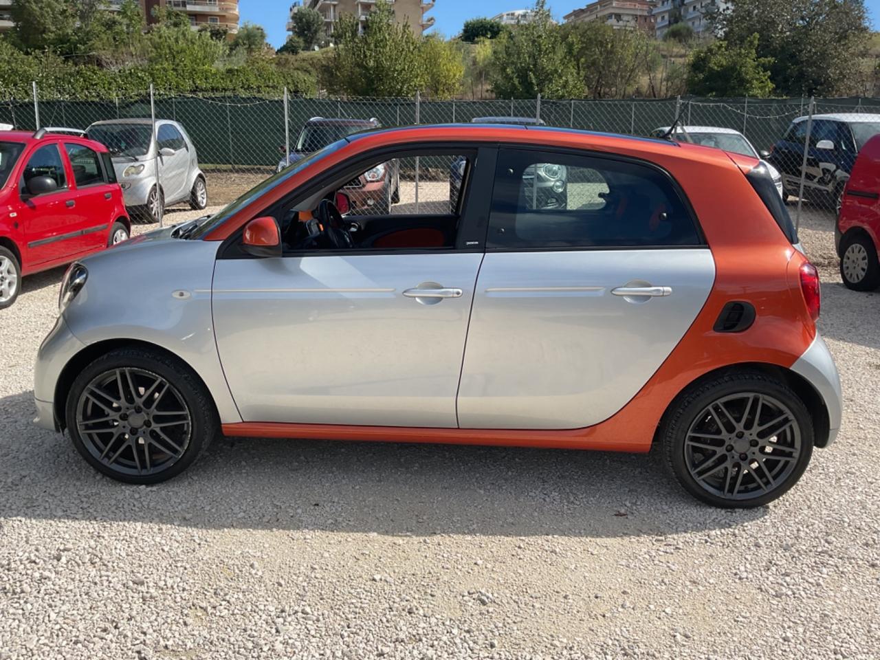 Smart ForFour 900 Turbo allestimento Brabus