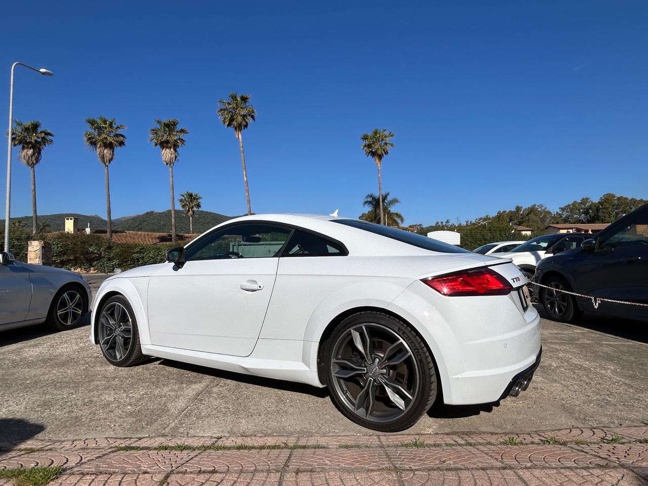 Audi TT TTS Coupé 2.0 TFSI 310 CV quattro S tronic