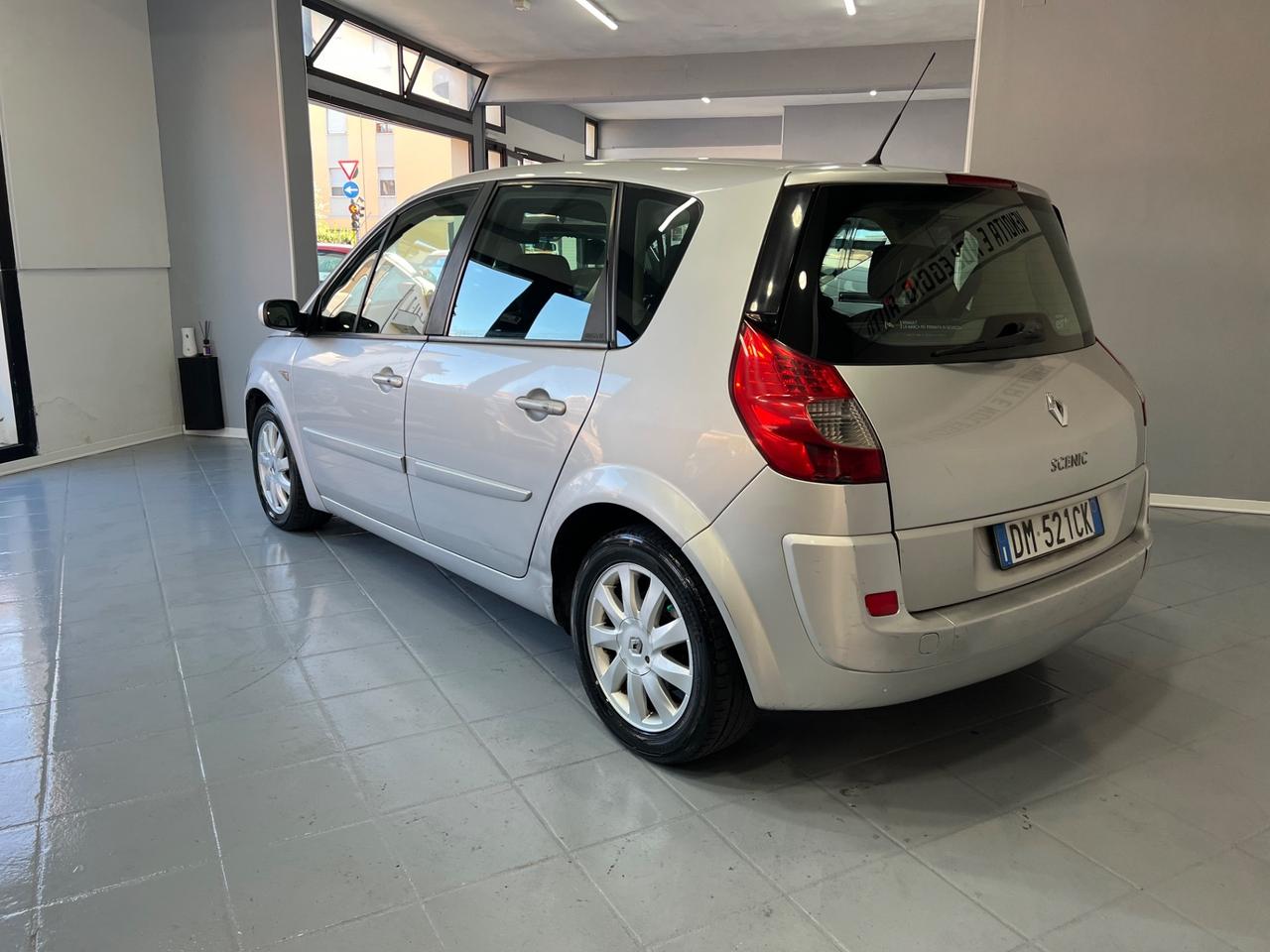 Renault Scenic Scénic 1.5 dCi 105CV
