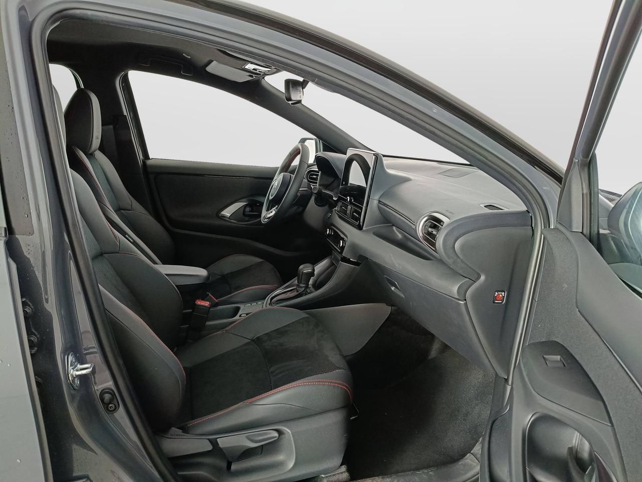 TOYOTA Yaris 1.5 Hybrid 130 - GR SPORT MY25