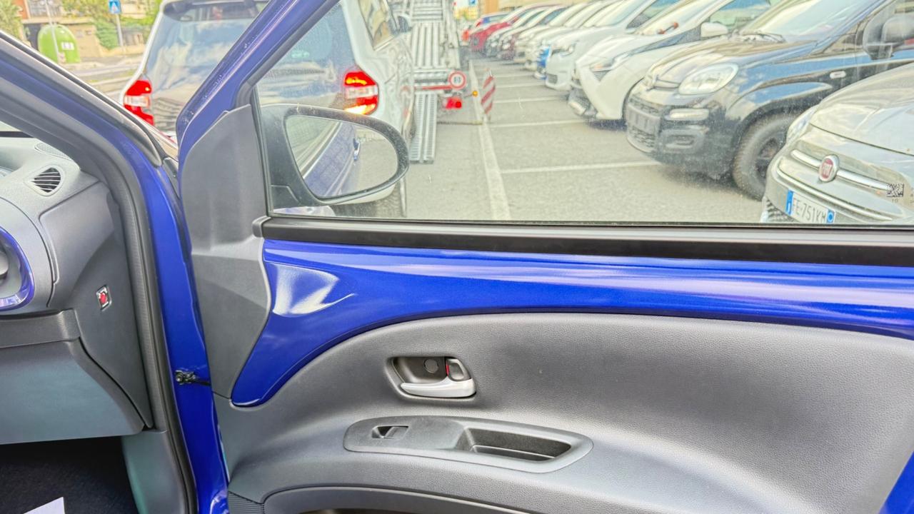 Toyota Aygo X 1.0 VVT-i 72 CV 5 porte Lounge Air S-CVT LED NAVI KAMERA CAR PLAY PDC CERCHI 16 BLUETOOTH
