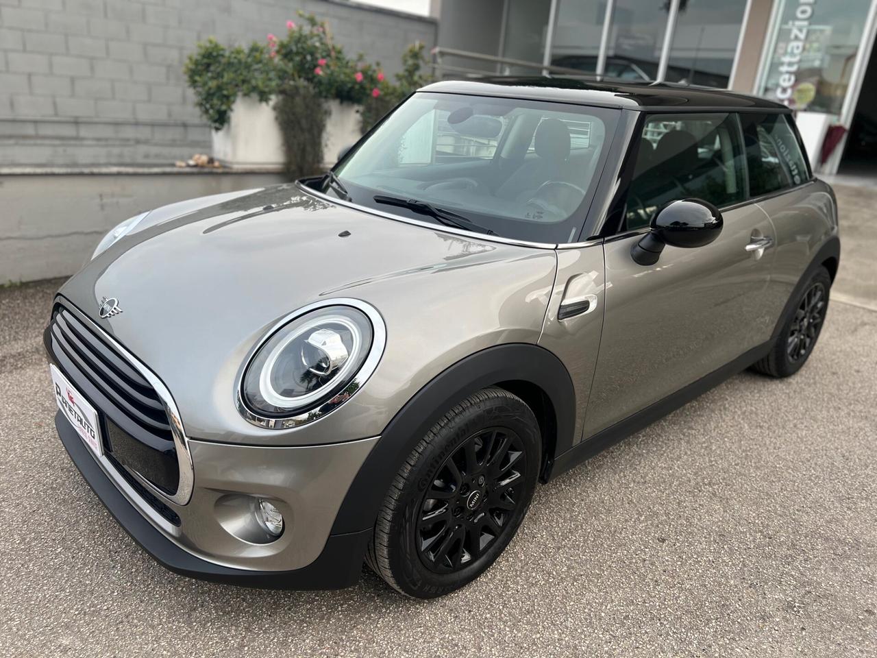 Mini Cooper D 3pt 1.5 D 116cv AUTO Business OK NEOPATEN. PERFET.