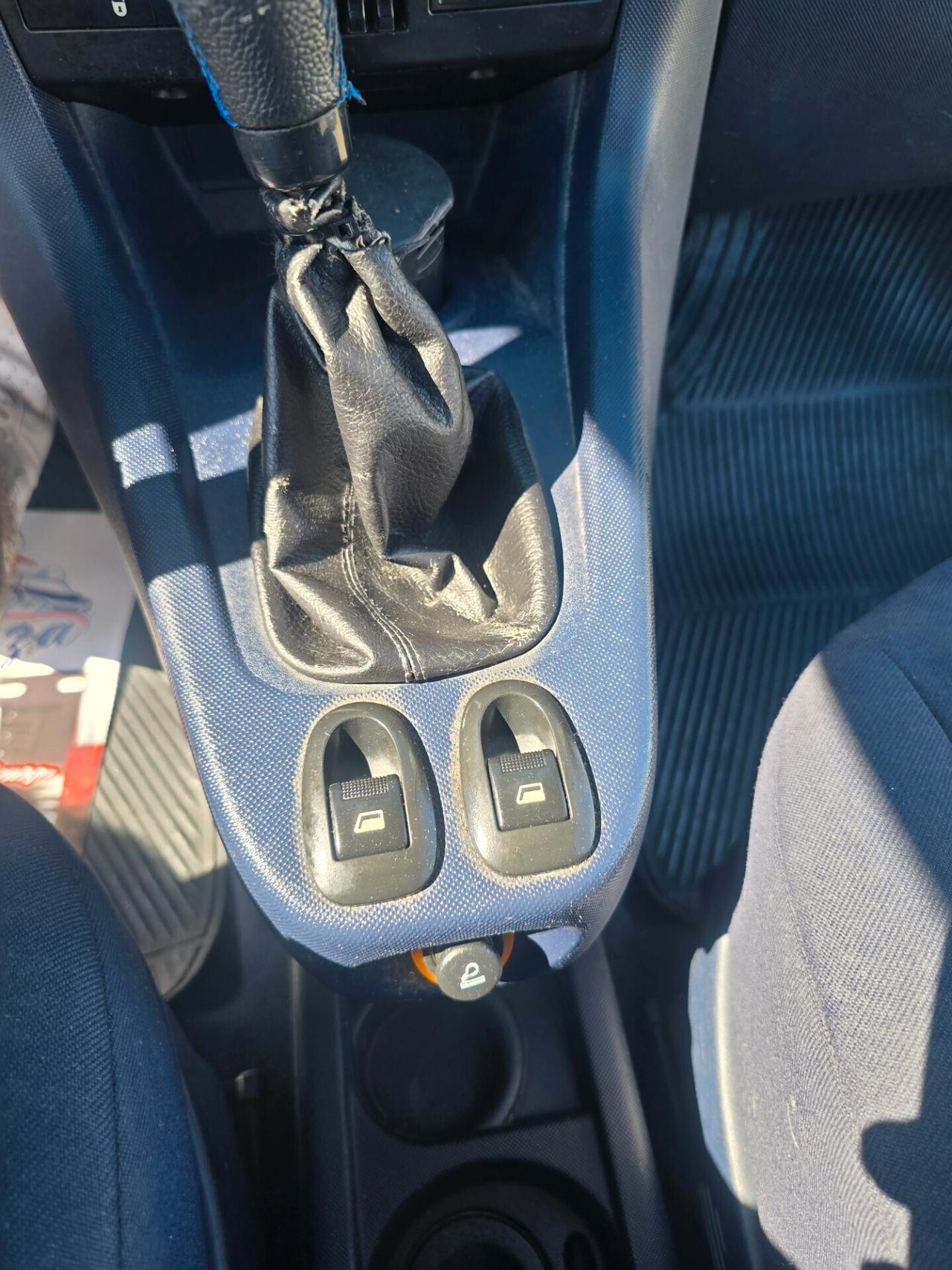 Peugeot 1007 1.4 HDi Trendy