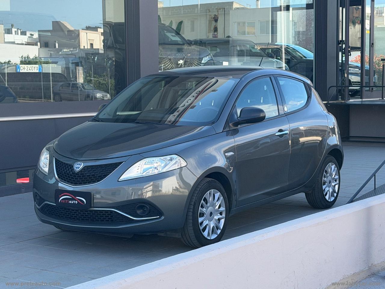 LANCIA Ypsilon 1.2 69 CV 5p. GPL Ecochic Silver