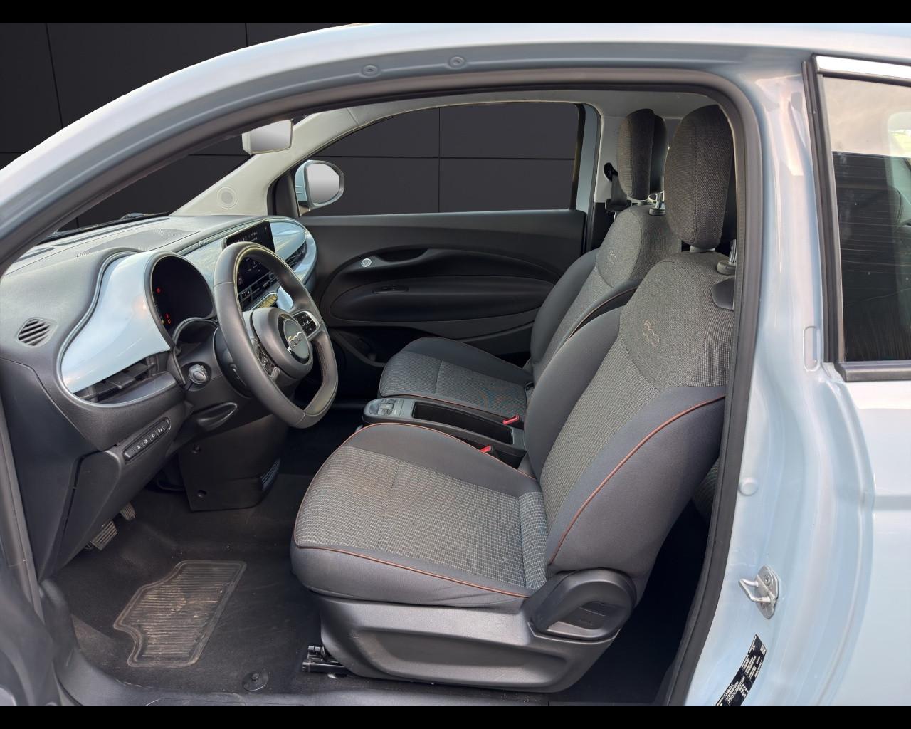 FIAT 500e - 500e Berlina 42 kWh Icon