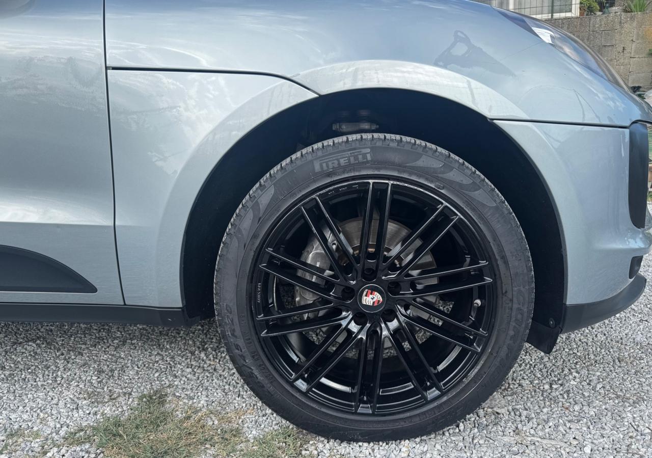 Porsche Macan 2.0 245cv Tetto apribile/Garanzia/Permute