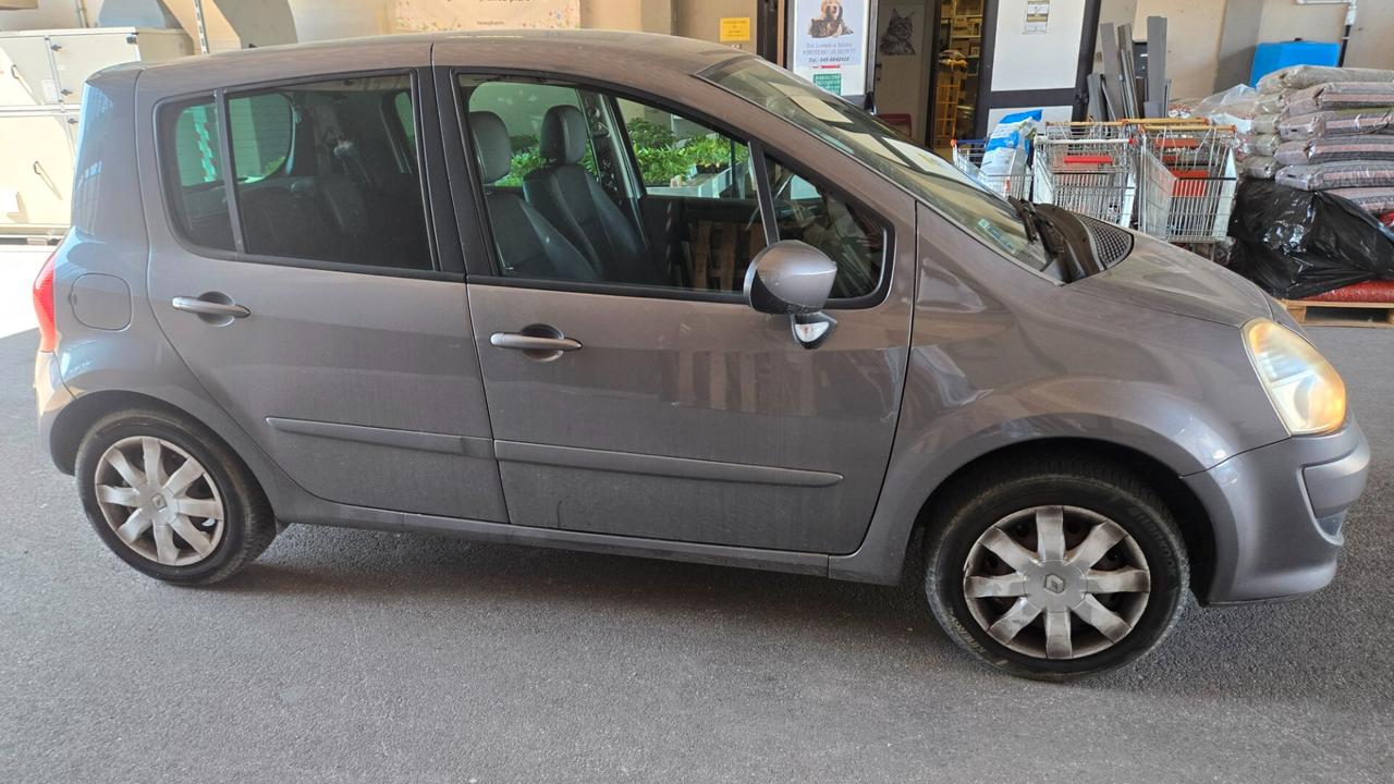 Renault Modus 1.6 16V AUTOMATIC