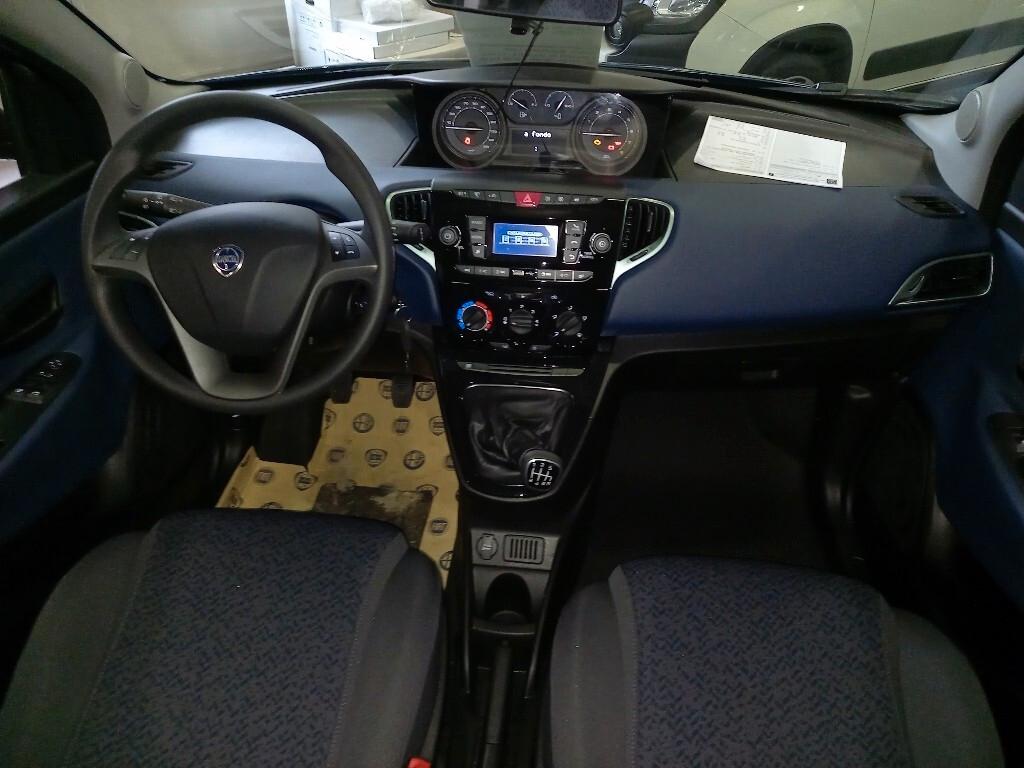 Lancia Ypsilon 1.0 FireFly 5 porte S&S Hybrid Oro
