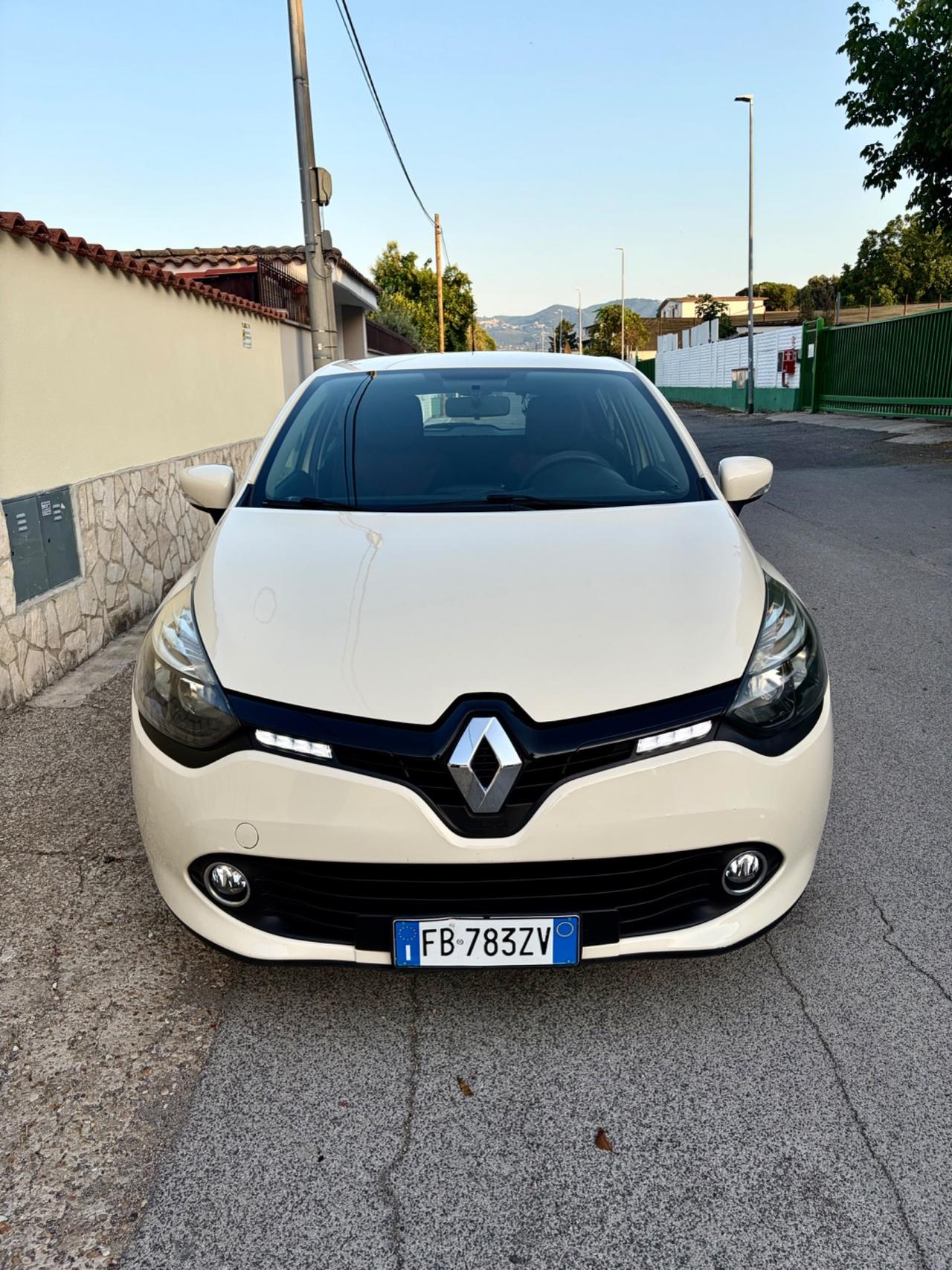 Renault Clio 1.2 75CV 5 porte