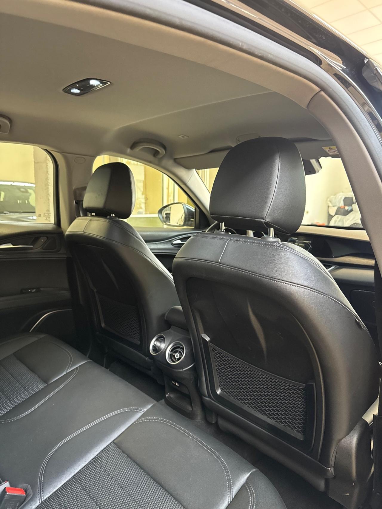 Alfa Romeo Stelvio 2.2 Turbodiesel 150 CV AT8 RWD Super