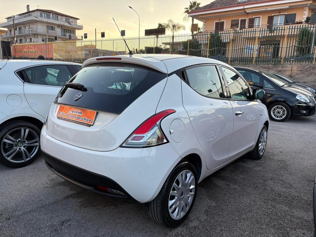 LANCIA YPSILON 1.3 DIESEL 95 (CV) 2014