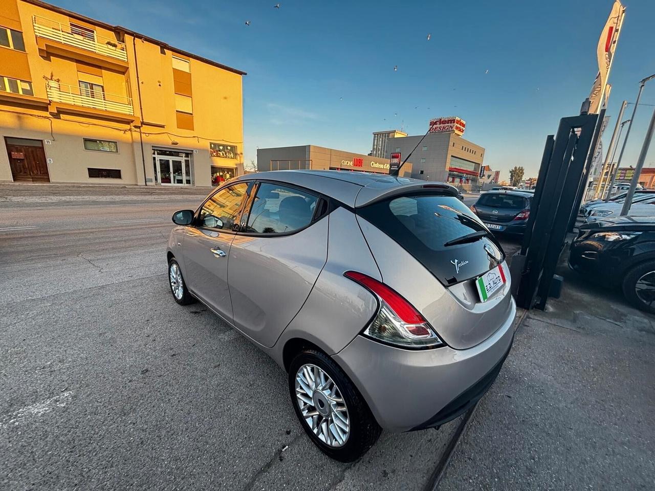 Lancia Ypsilon 1.3 MJT 16V 95 CV 5 porte S&S Gold