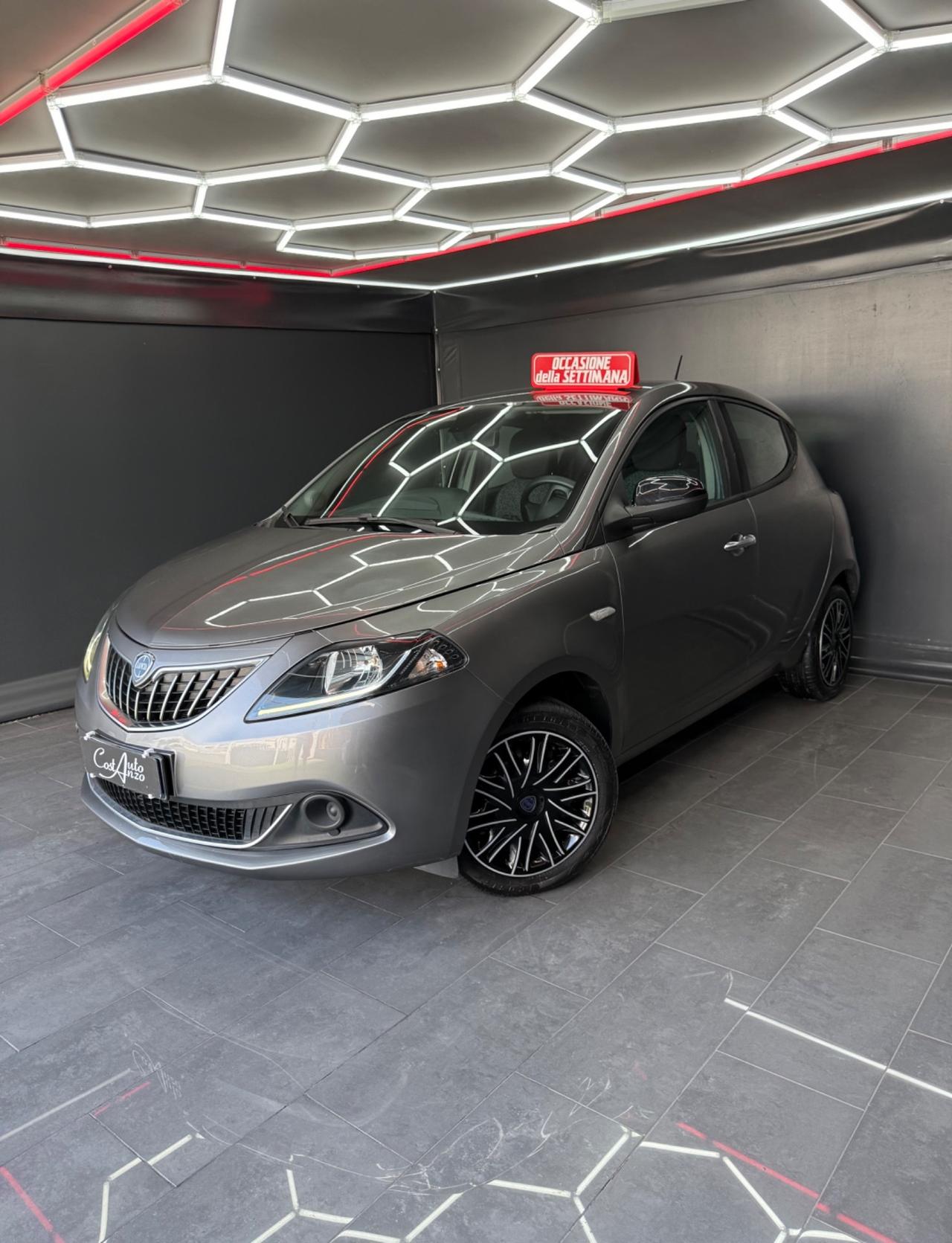 Lancia Ypsilon 1.0 Hybrid Ecochic Gold 2022