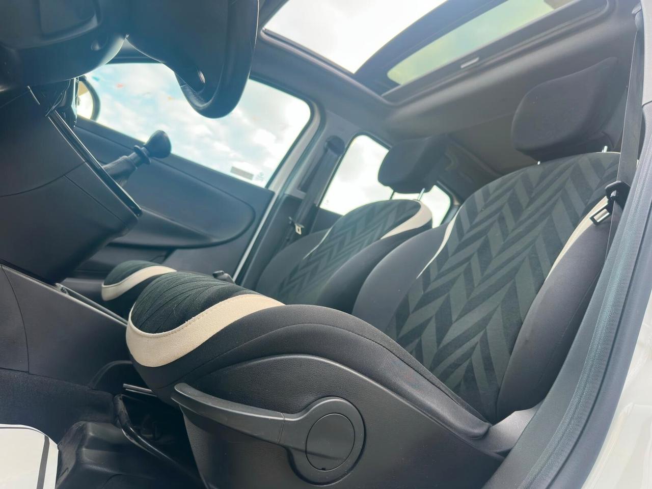 Lancia Ypsilon 1.2 69 CV 5 porte Platinum