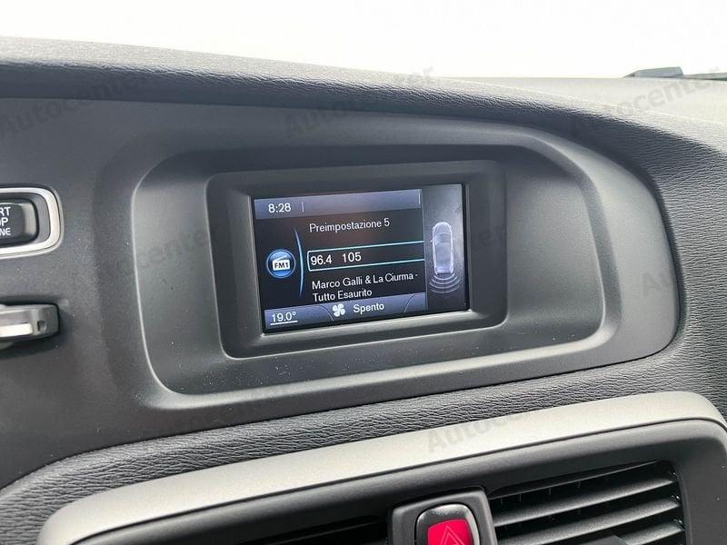 Volvo V40 T2 BZ 122 CV MANUALE