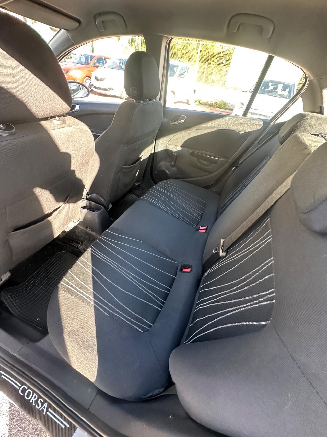 Opel Corsa 1.2 80CV 5 porte GPL-TECH Edition