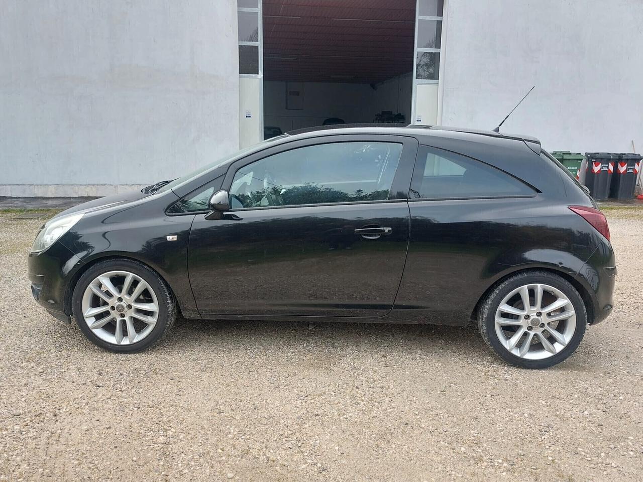 Opel Corsa 1.2 3 porte Sport