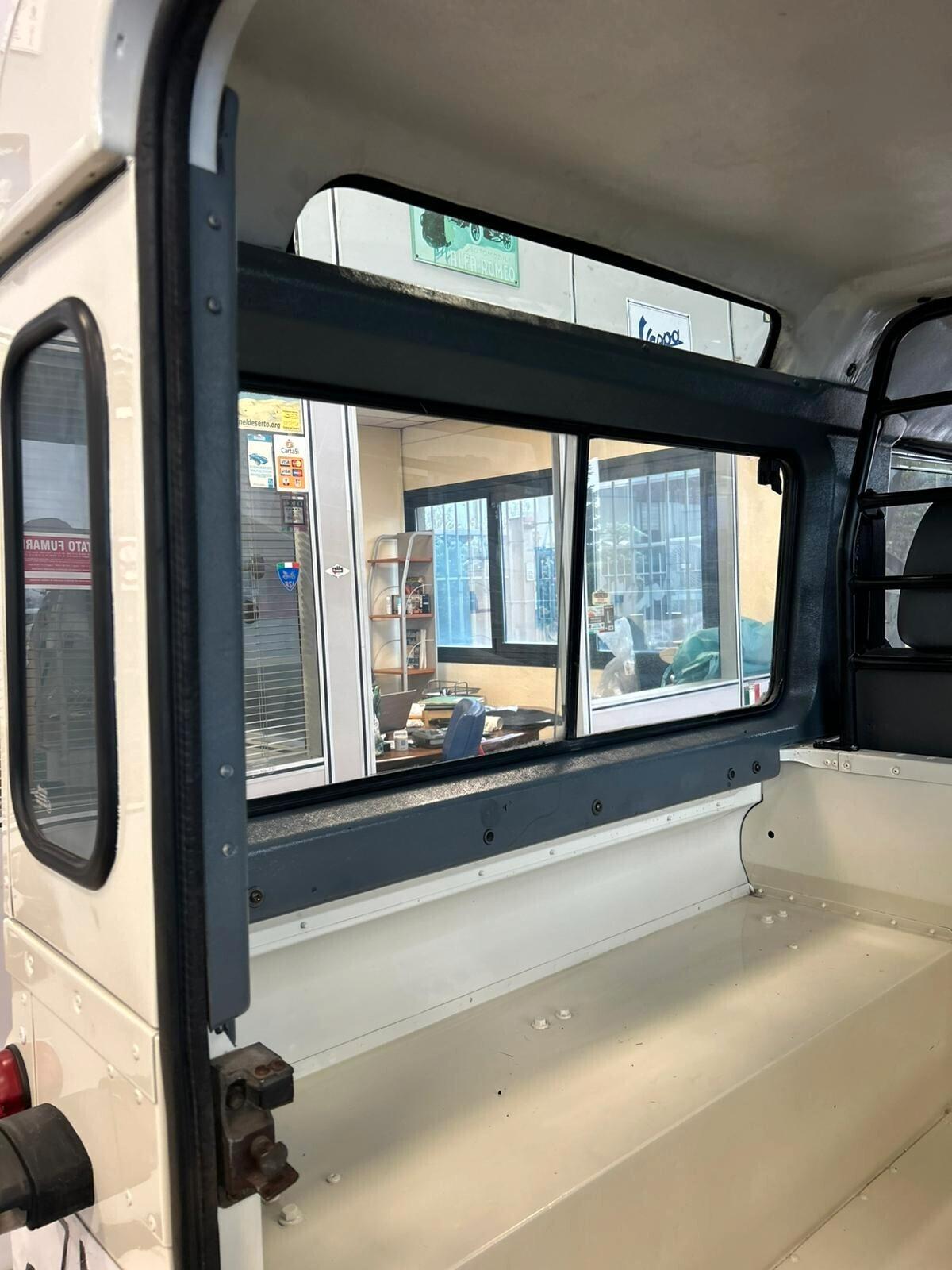 Land Rover Defender 90 2.5 Td5