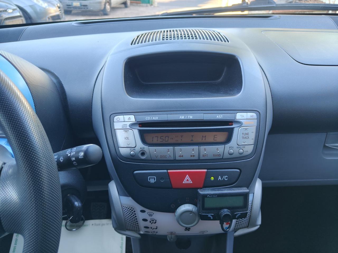 Peugeot 107 1.0 68CV Urban Move UNICO PROPIETARIO