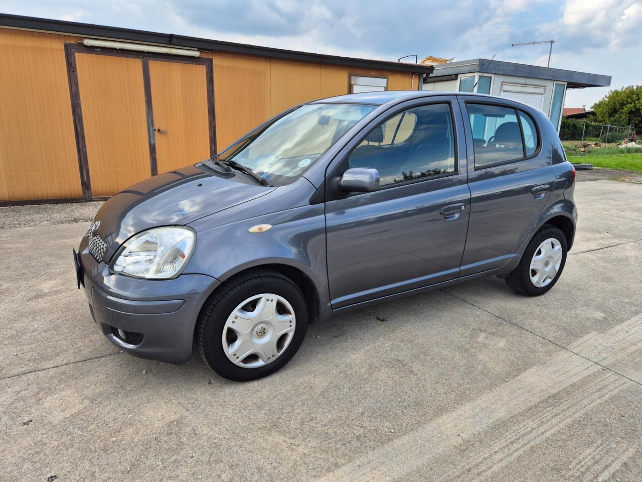 Toyota Yaris 1.0i 16V cat 5 porte Expo