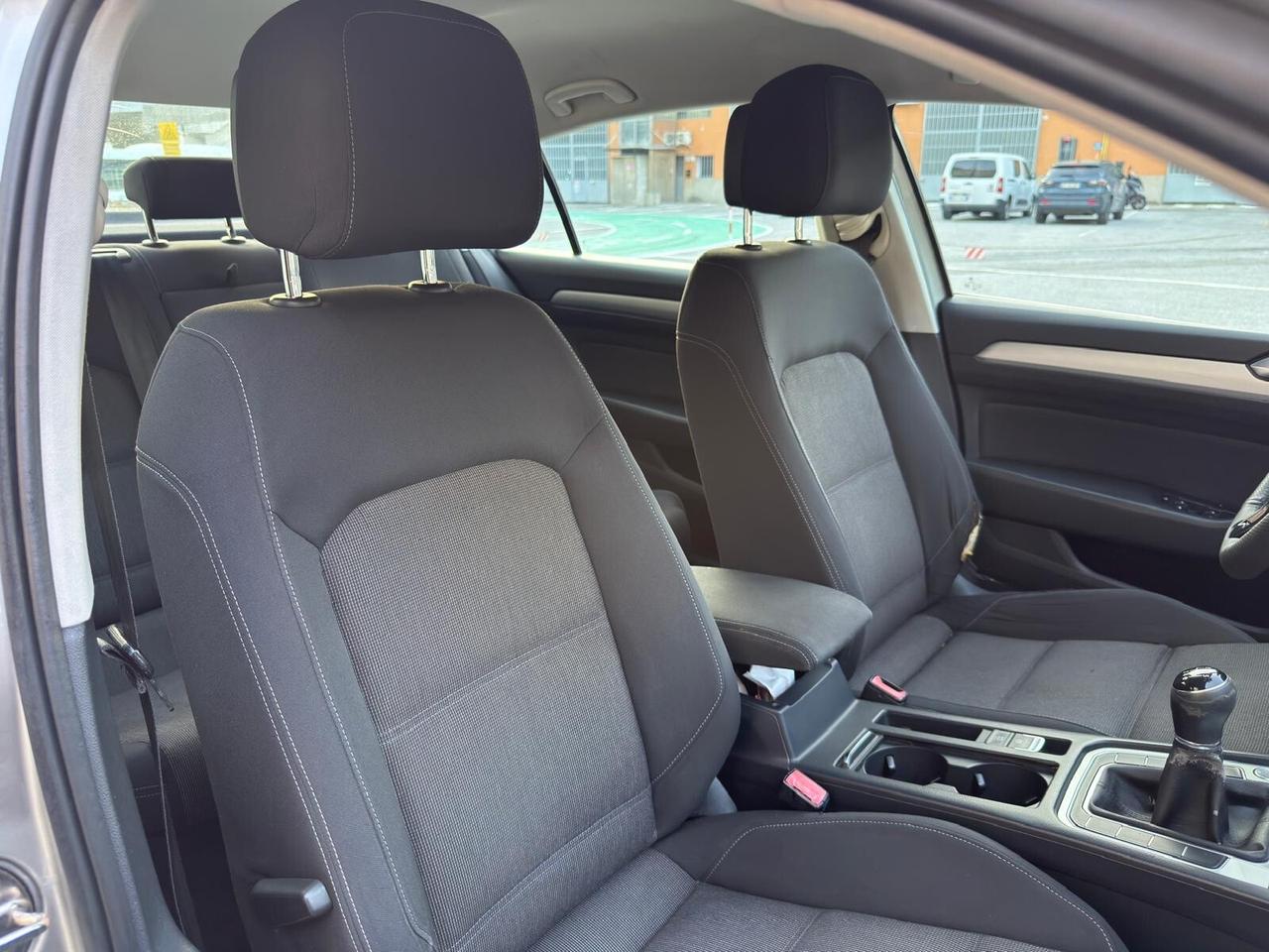 VOLKSWAGEN PASSAT BERLINA 2.0 tdi HIGHLINE EURO 6