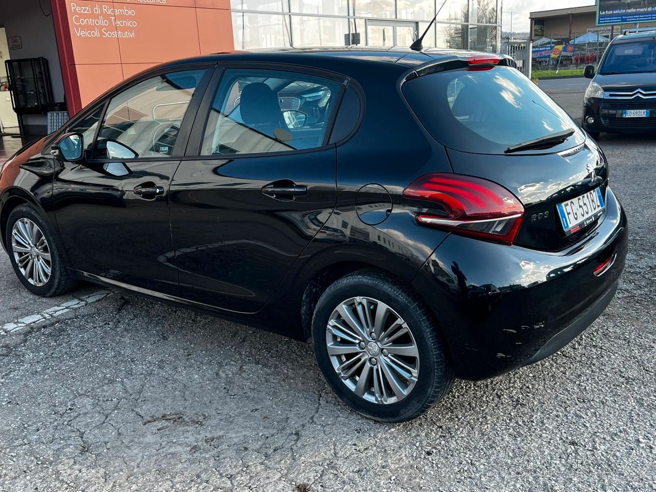 Peugeot 208 PureTech 82 5 porte Allure