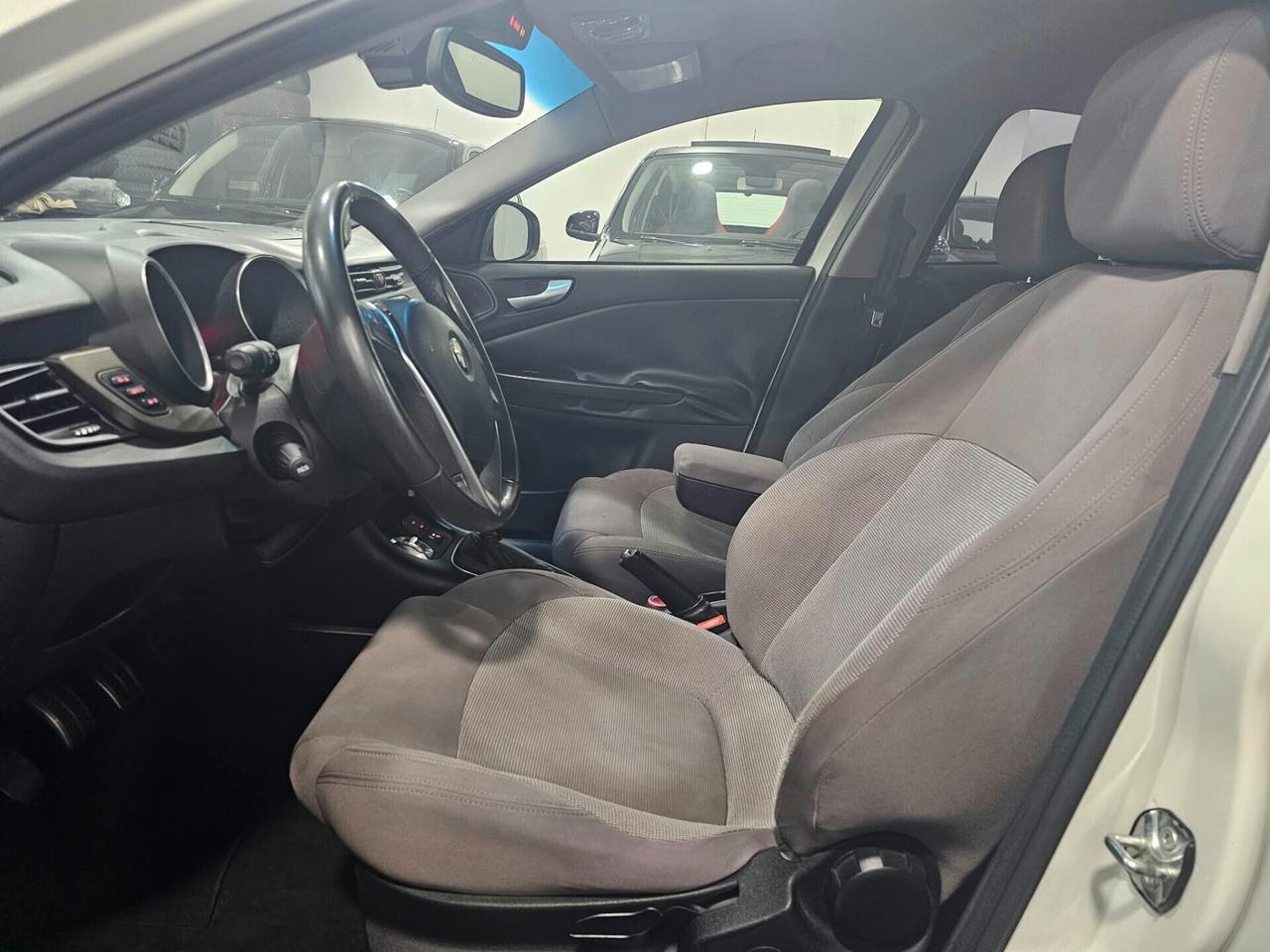 Alfa Romeo Giulietta 1.6 JTDm-2 105 CV Distinctive