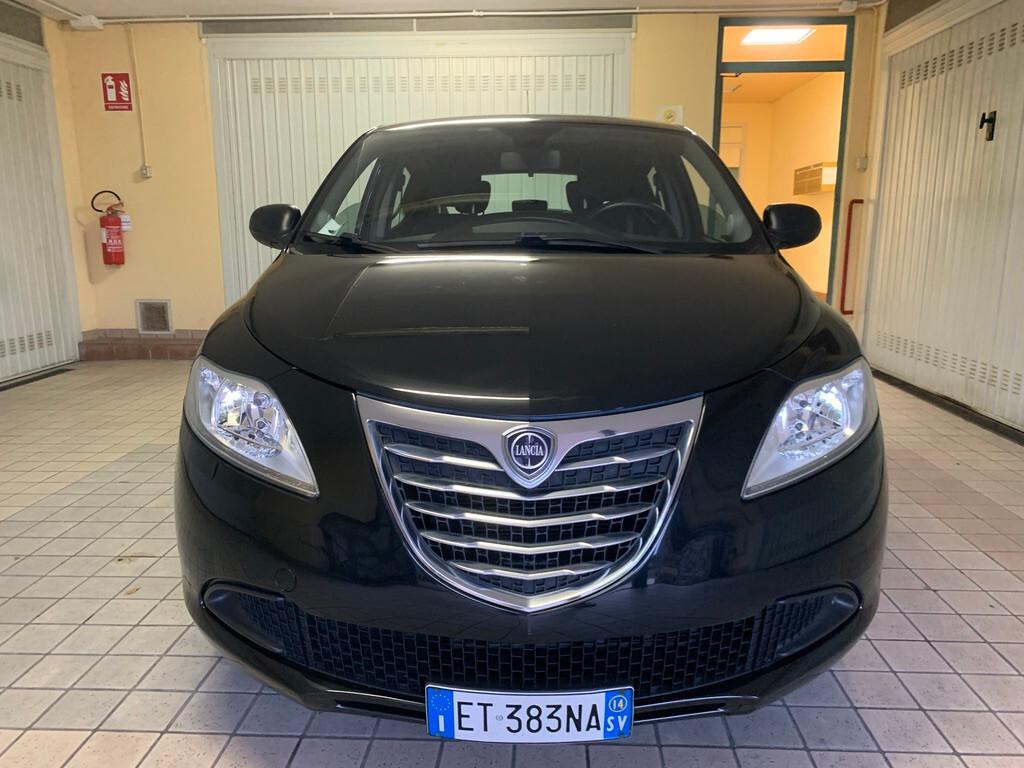 Lancia Ypsilon 1.2 69 CV 5 porte S&S Silver