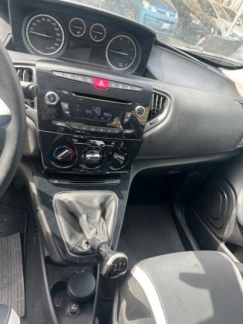 LANCIA YPSILON 1,3 MJ 95CV 2014