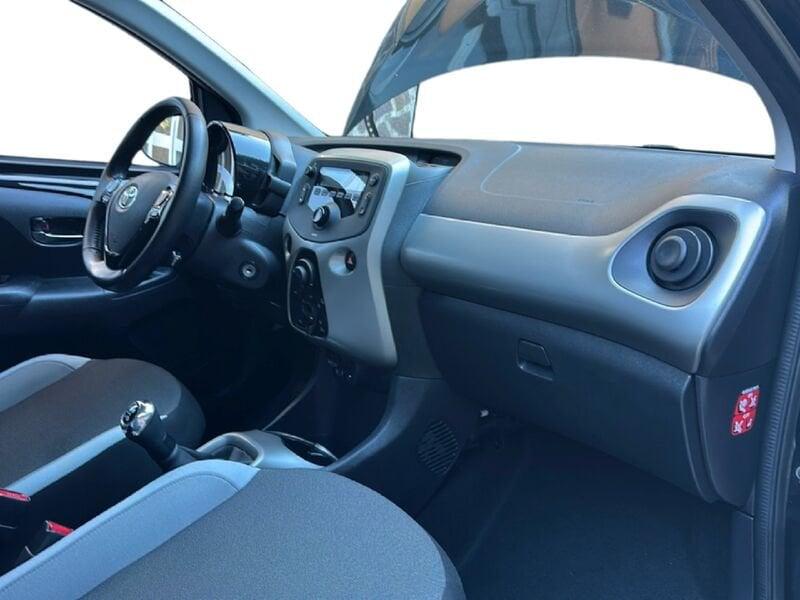 Toyota Aygo Aygo 1.0 VVT-i 69 CV 5 porte x-wave