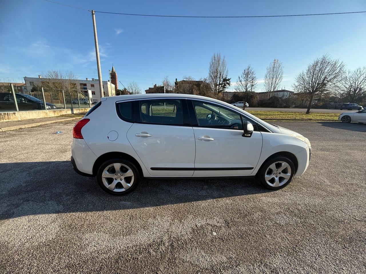 Peugeot 3008 1.6 HDi 112CV Business