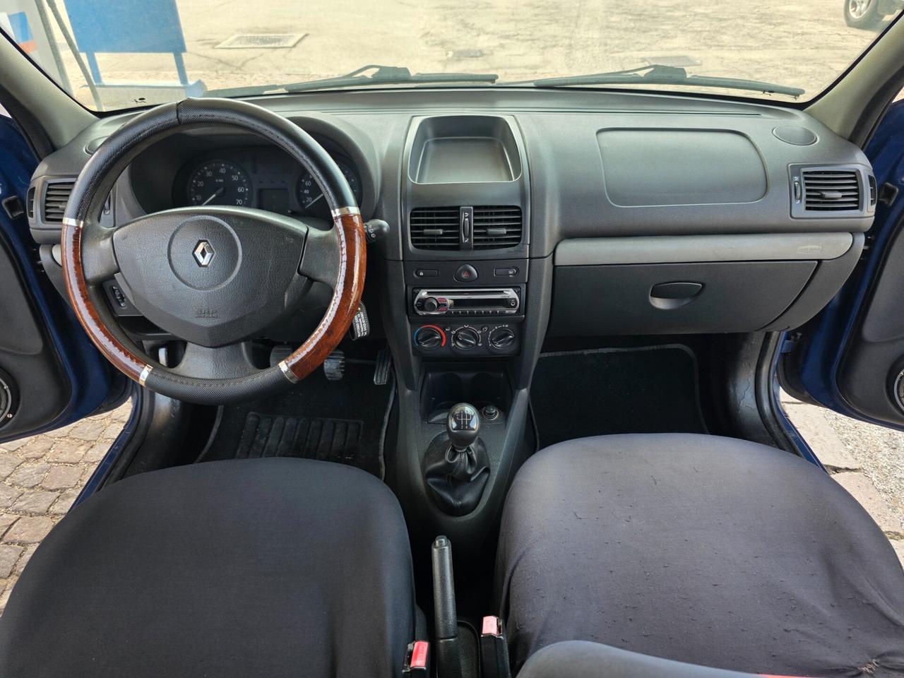 Renault Clio Storia 1.2 3 porte con 265.000km Gpl