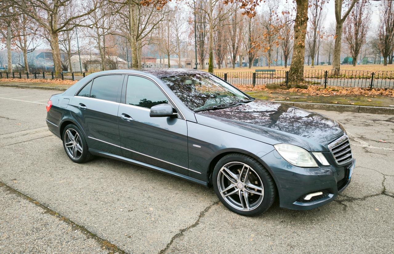 Mercedes-benz E 220 CDI BlueEFFICIENCY Avantgarde AMG