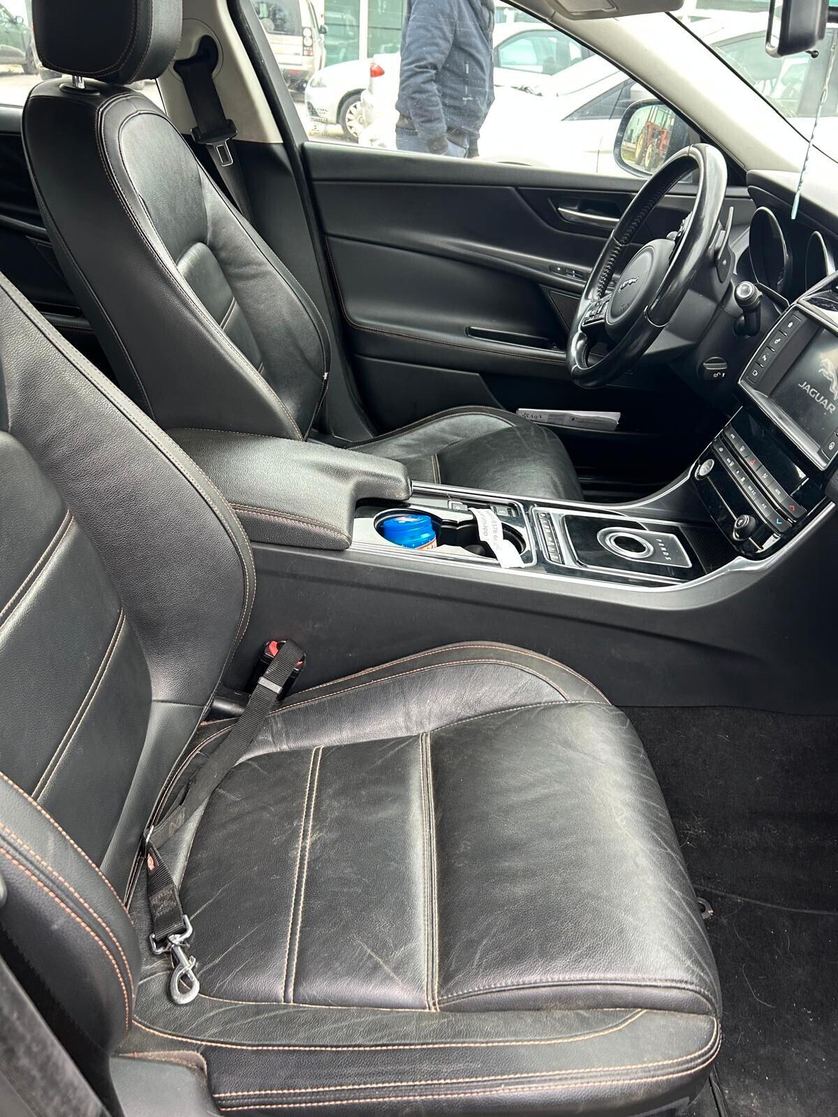 Jaguar XE 2.0 D Turbo 180CV aut. Portfolio