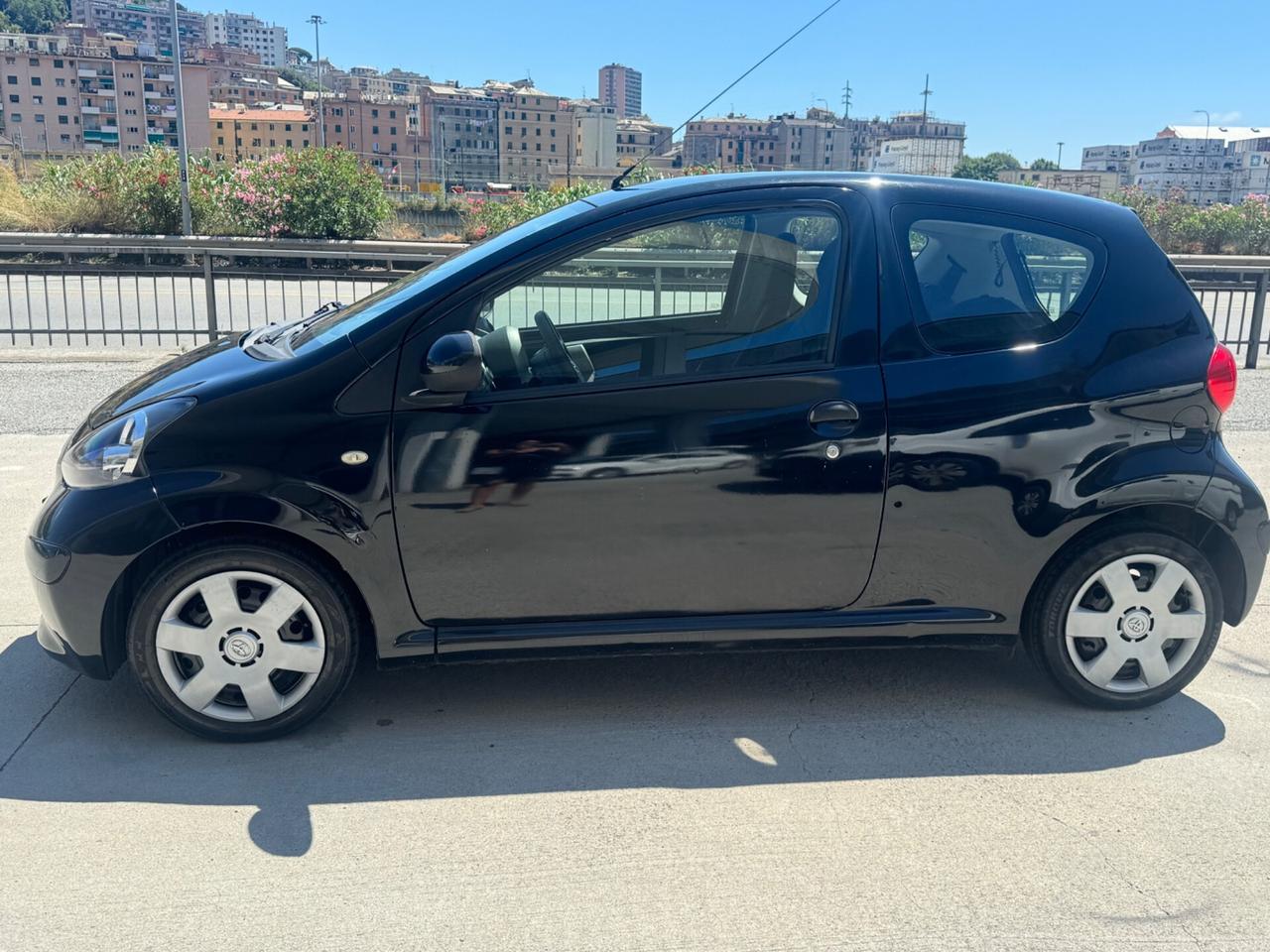 Toyota Aygo 1.0 12V VVT-i 3 porte 2011