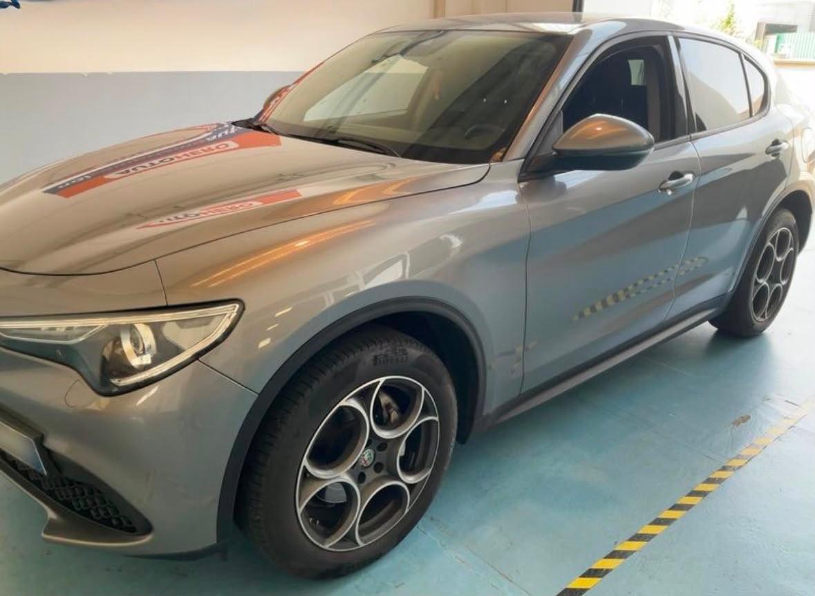 Alfa Romeo Stelvio 2.2 190 CV AT8 Q4 Business 10/2019