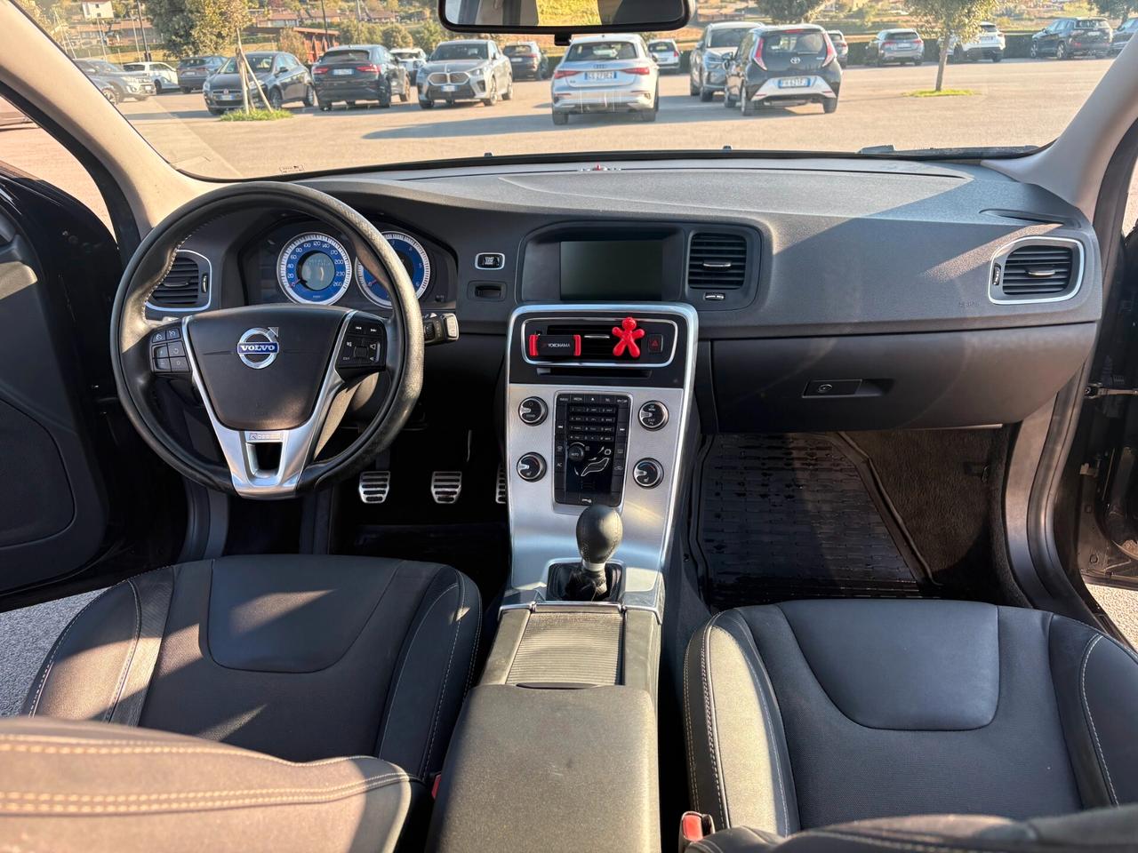 Volvo V60 D3 R-design