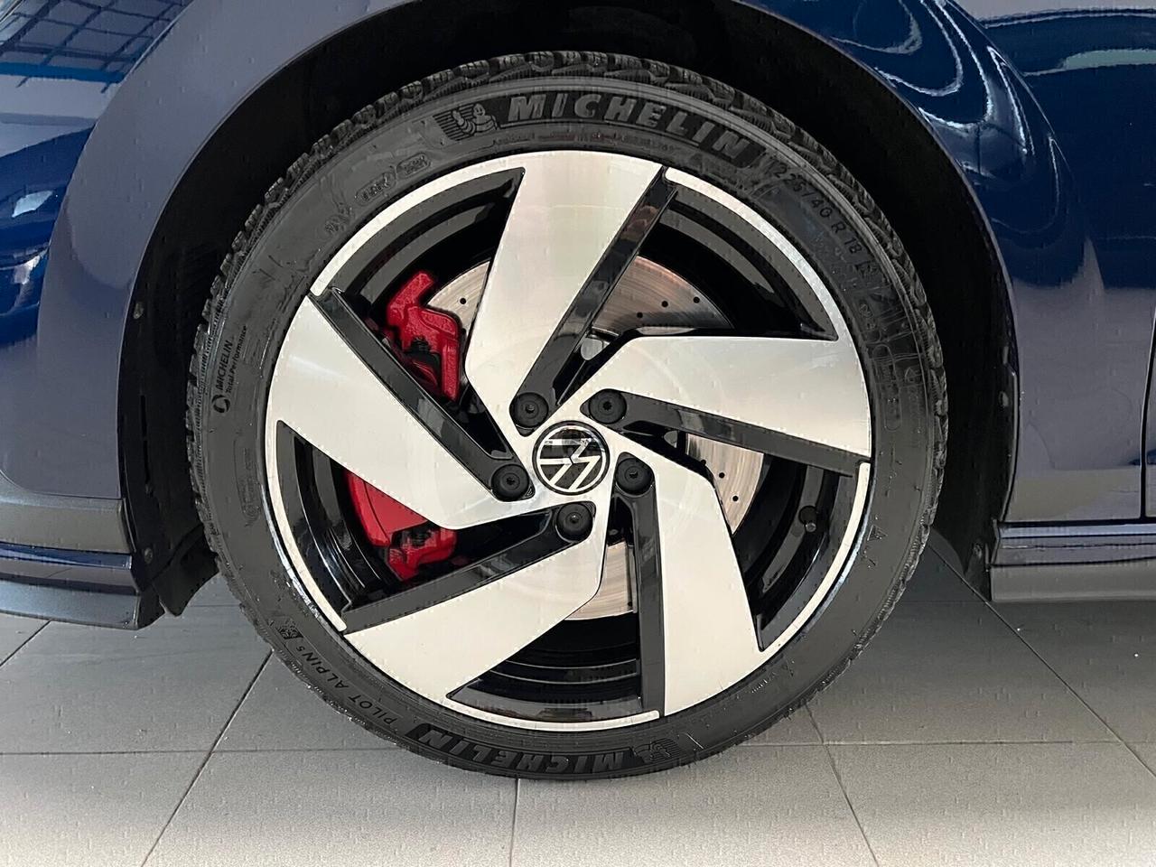 Volkswagen Golf GTI Golf 2.0 TSI GTI DSG Clubsport 45 300CV