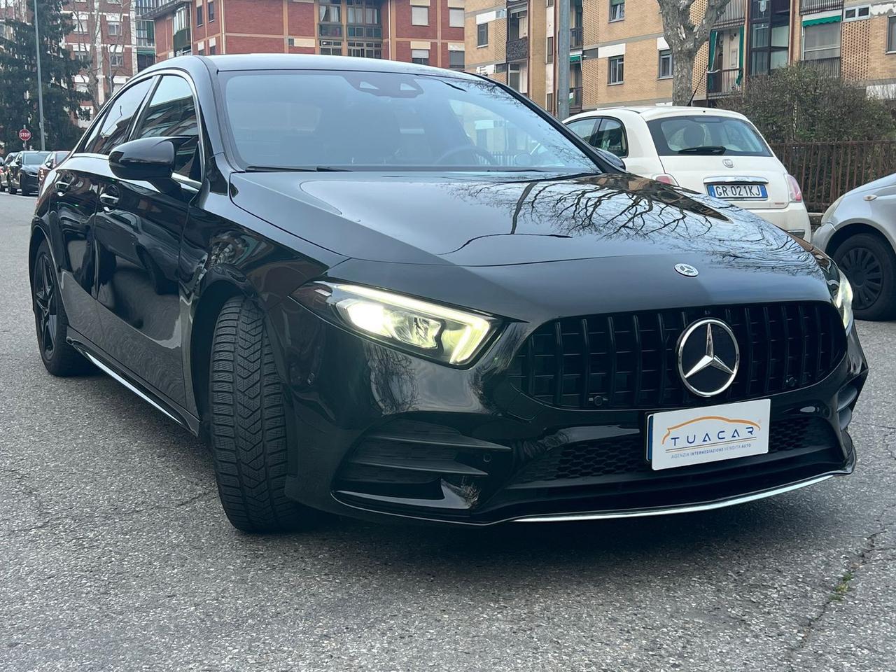 Mercedes-Benz A 200 AMG Line Premium A 200 #9772